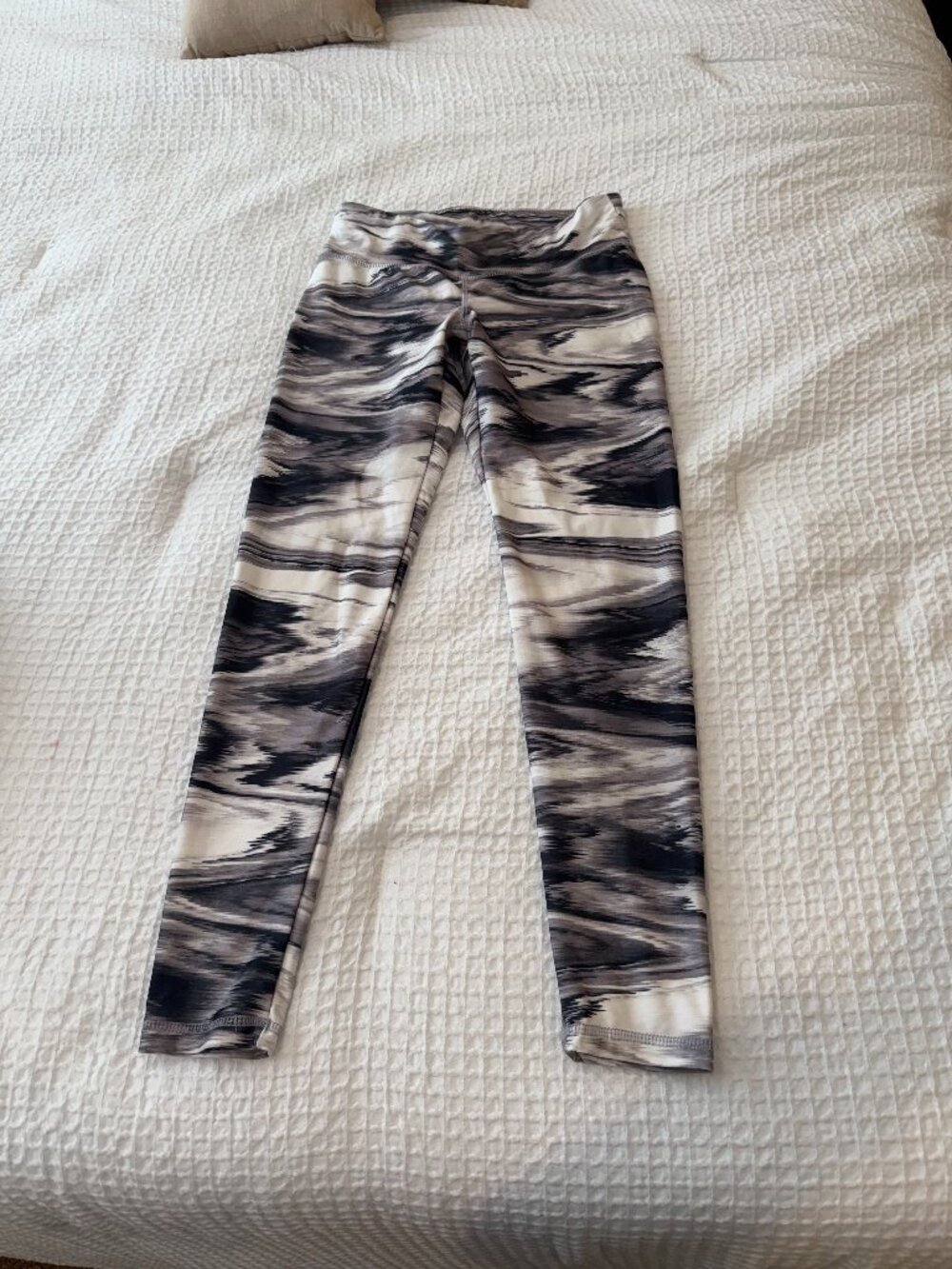Danskin Black & White Leggings, Size S excellent condition
